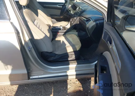 2017 Ford Fusion S из США, поврежденный, VIN 3FA6P0G79HR267387